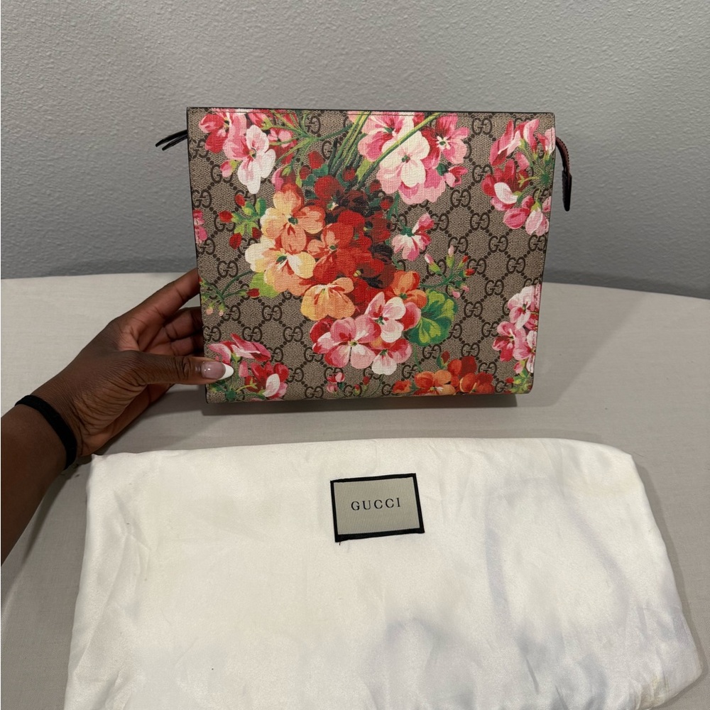 Gucci Floral Cosmetic Bag - Red and Pink